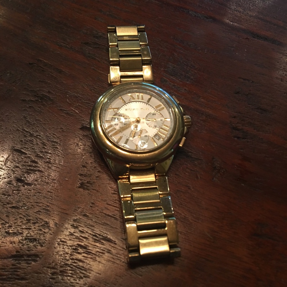 Watch - Picture 2 of 5